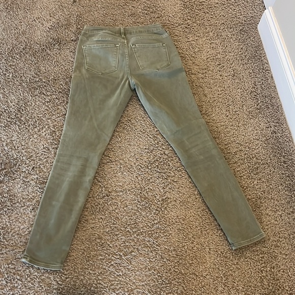 Old navy rockstar mid rise jeans - Picture 6 of 7